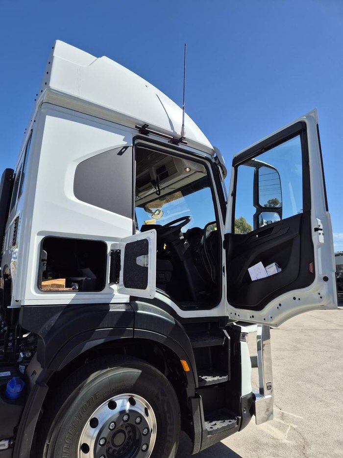 2024 Iveco S-Way AT230