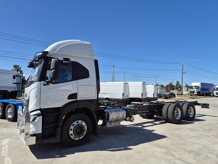2024 Iveco S-Way AT230