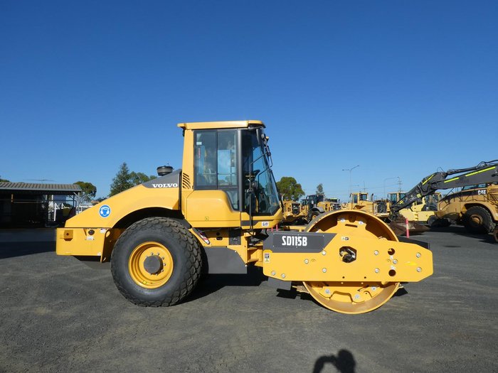 2023 Volvo Sd115b Smooth Drum YELLOW
