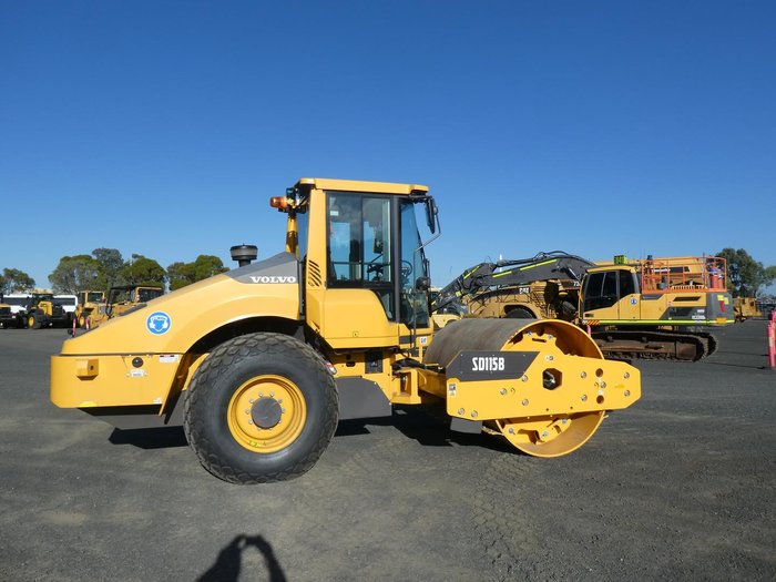 2023 Volvo Sd115b Smooth Drum YELLOW