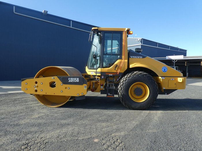 2023 Volvo Sd115b Smooth Drum YELLOW