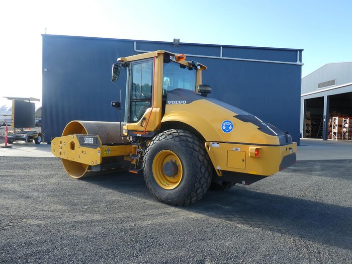 2023 Volvo Sd115b Smooth Drum YELLOW