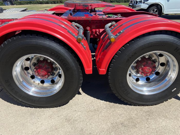 2017 Mack Trident White