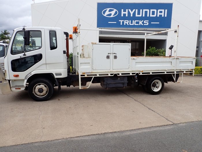 2015 MITSUBISHI FIGHTER 1024 WHITE