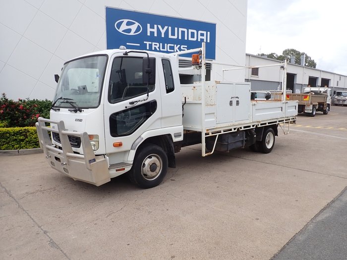 2015 MITSUBISHI FIGHTER 1024 WHITE