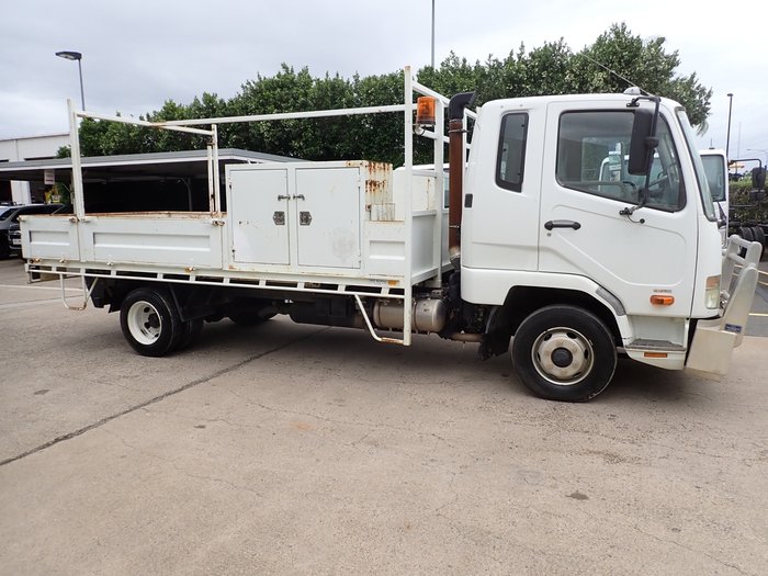 2015 MITSUBISHI FIGHTER 1024 WHITE
