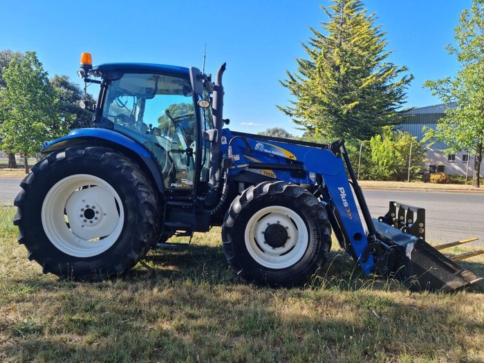 2012 New Holland T6020