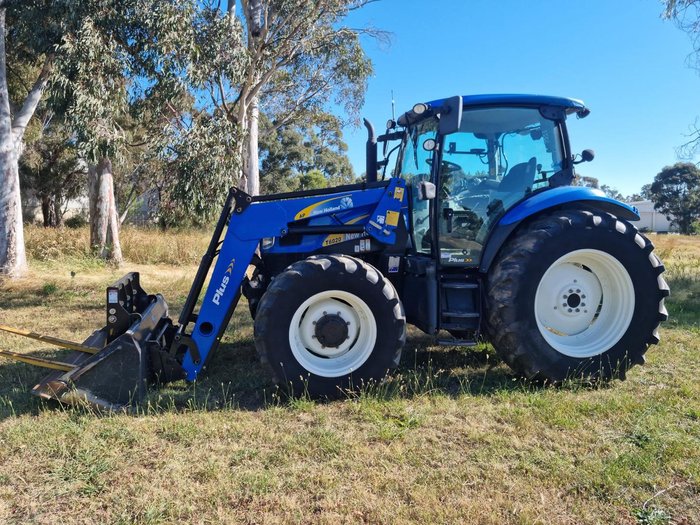 2012 New Holland T6020