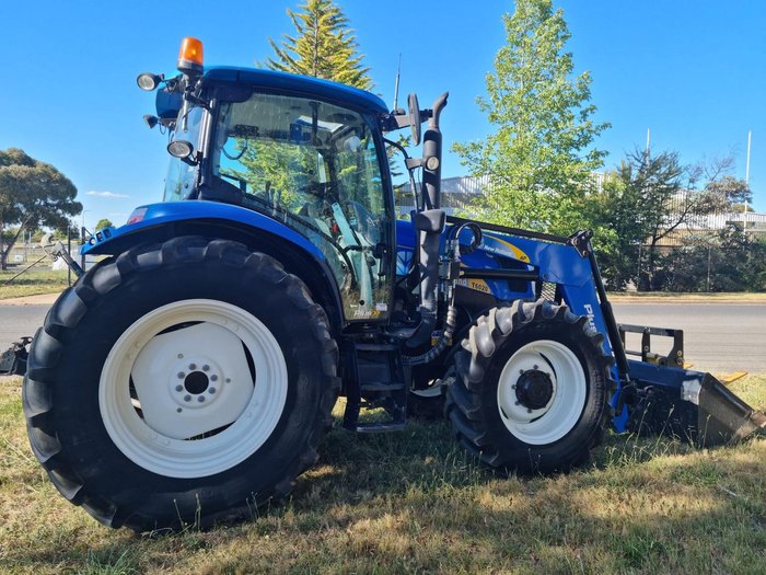 2012 New Holland T6020