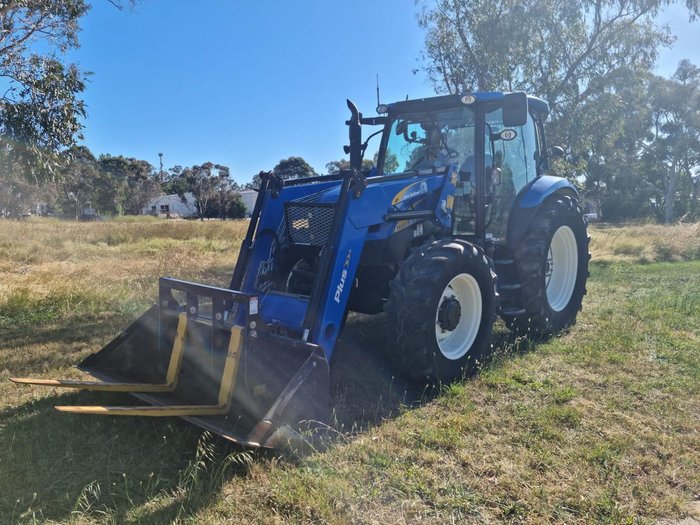 2012 New Holland T6020