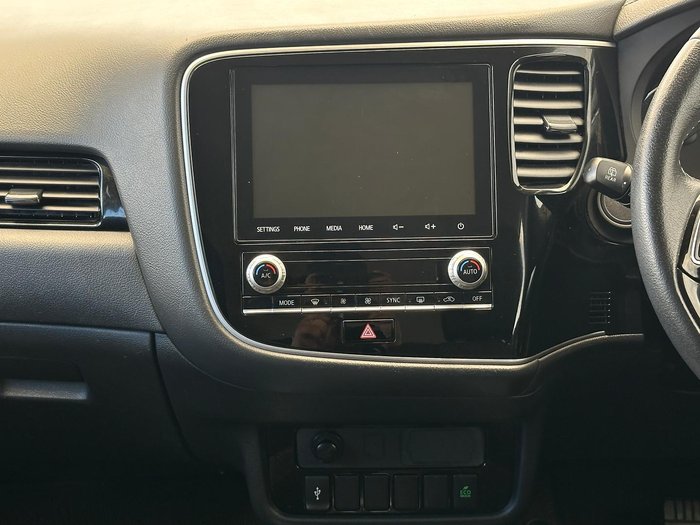 2020 Mitsubishi Outlander ES