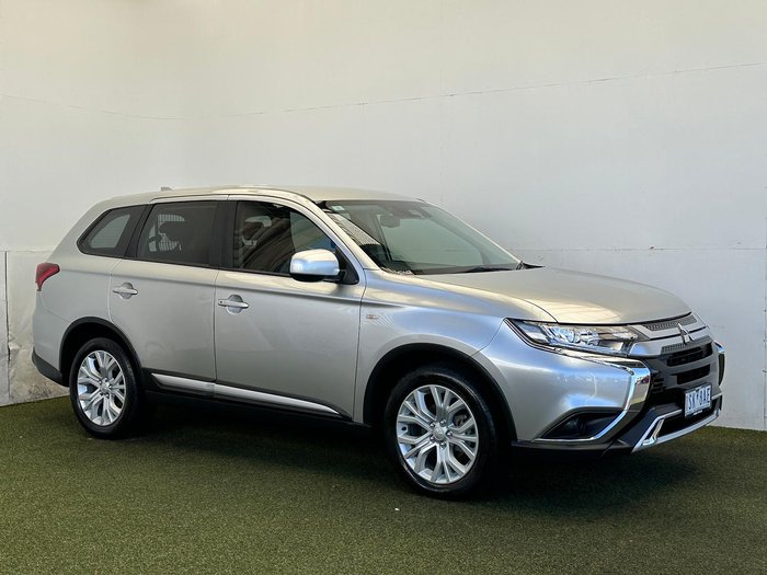 2020 Mitsubishi Outlander ES