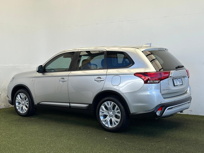 2020 Mitsubishi Outlander ES