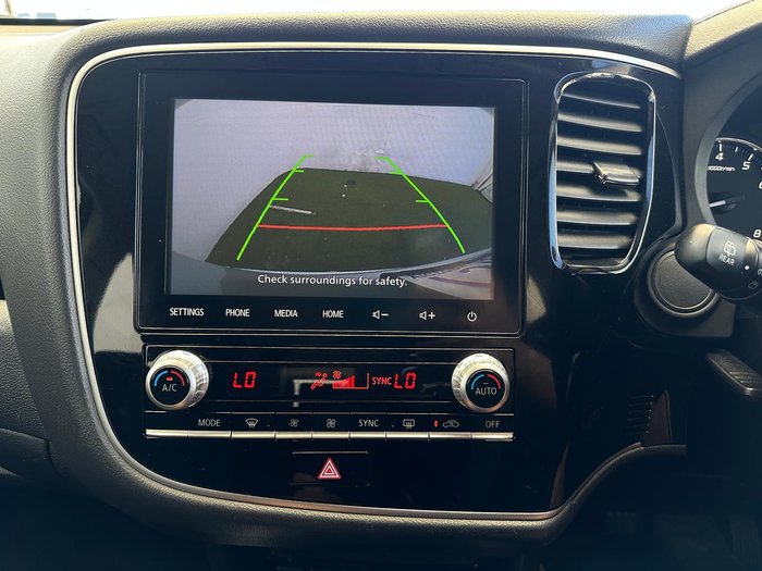 2020 Mitsubishi Outlander ES