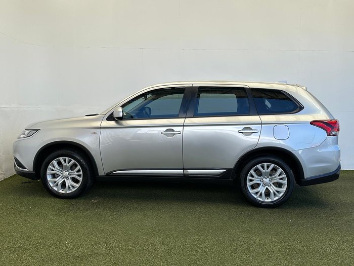 2020 Mitsubishi Outlander ES
