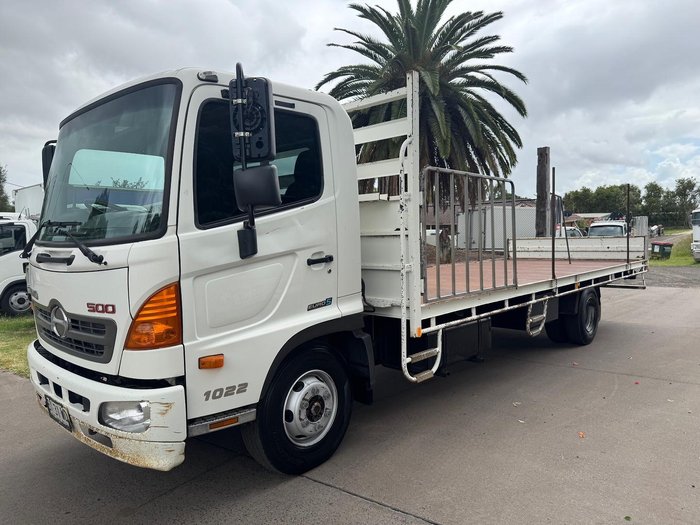 2014 Hino 500 1022 WHITE