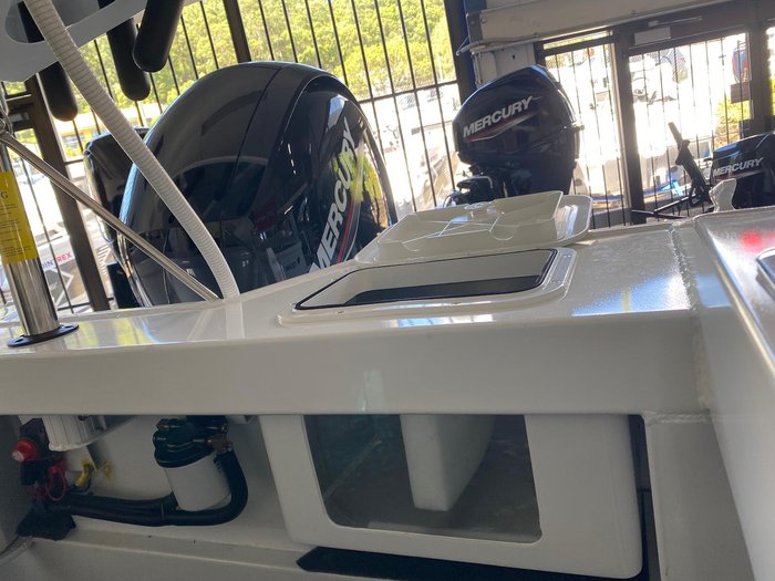 2025 QUINTREX 550 Frontier Pro