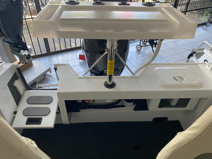 2025 QUINTREX 550 Frontier Pro