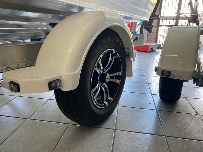 2025 QUINTREX 550 Frontier Pro