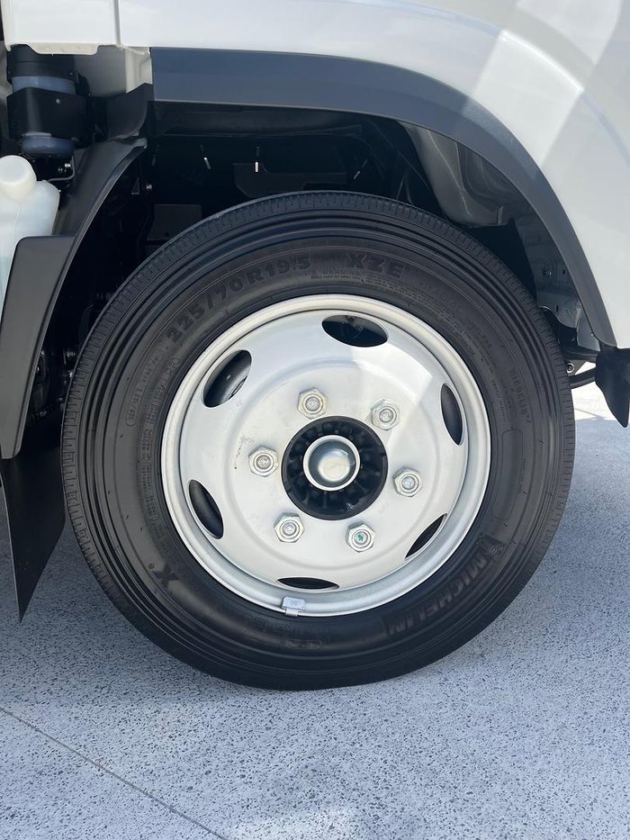 2023 Isuzu N Series NQR 87/80-190 White