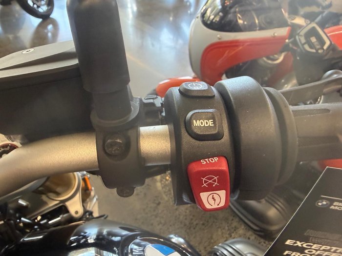 2024 BMW R 12 nineT HL