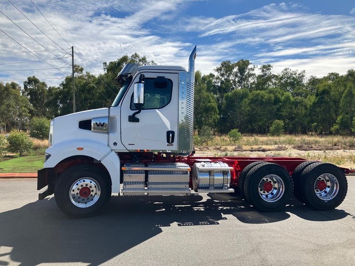 2025 Western Star 48X 6X4 600Hp Prime Mover Detroit Dd16 Diesel
