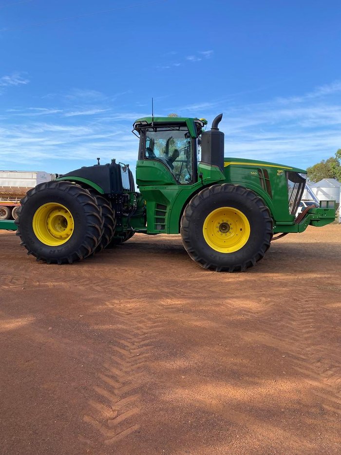 2023 John Deere 9R 540 Green