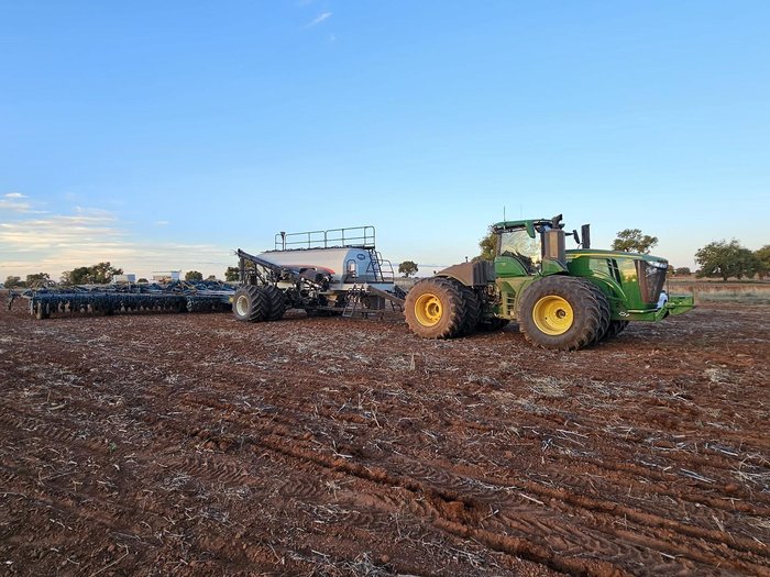 2023 John Deere 9R 540 Green