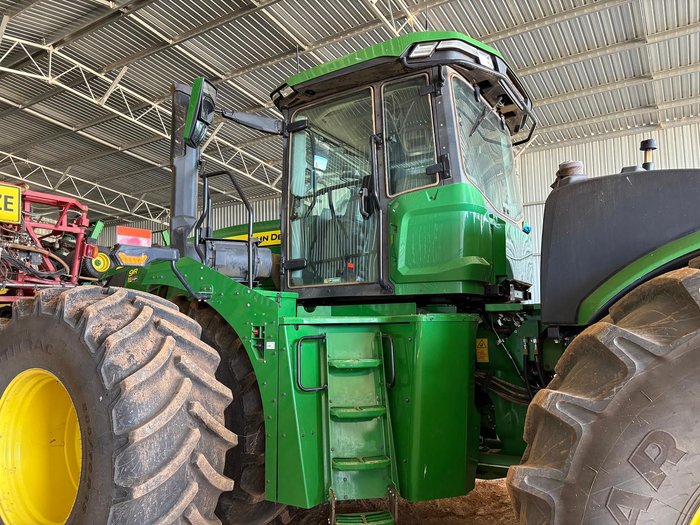 2023 John Deere 9R 540 Green