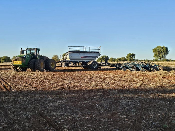 2023 John Deere 9R 540 Green