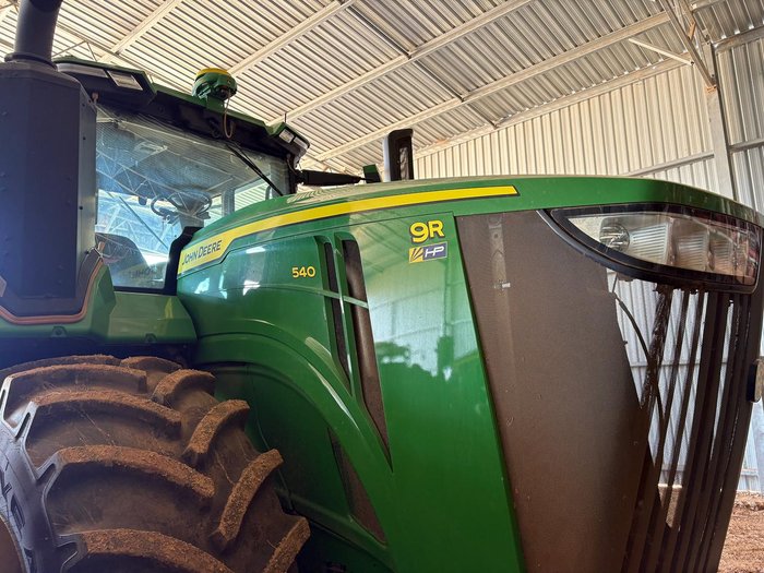 2023 John Deere 9R 540 Green