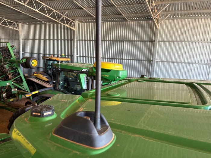 2023 John Deere 9R 540 Green