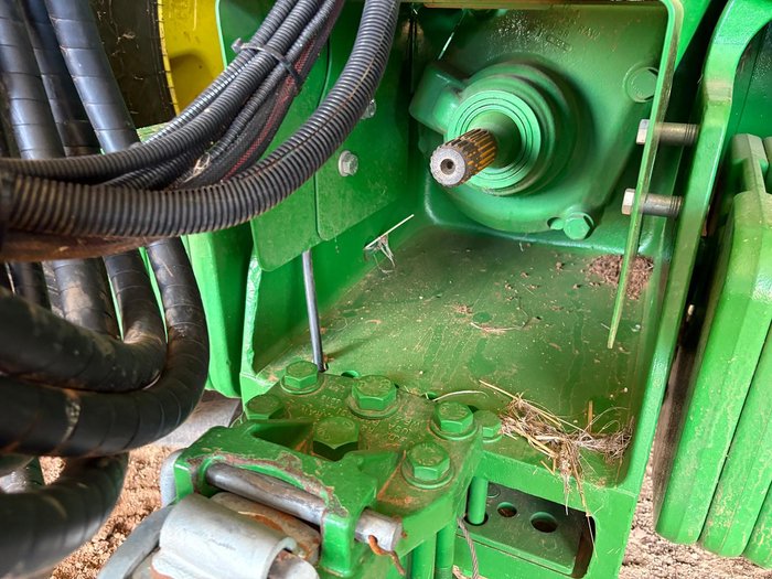 2023 John Deere 9R 540 Green