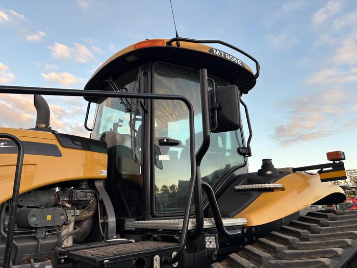 2018 Caterpillar 855E Yellow