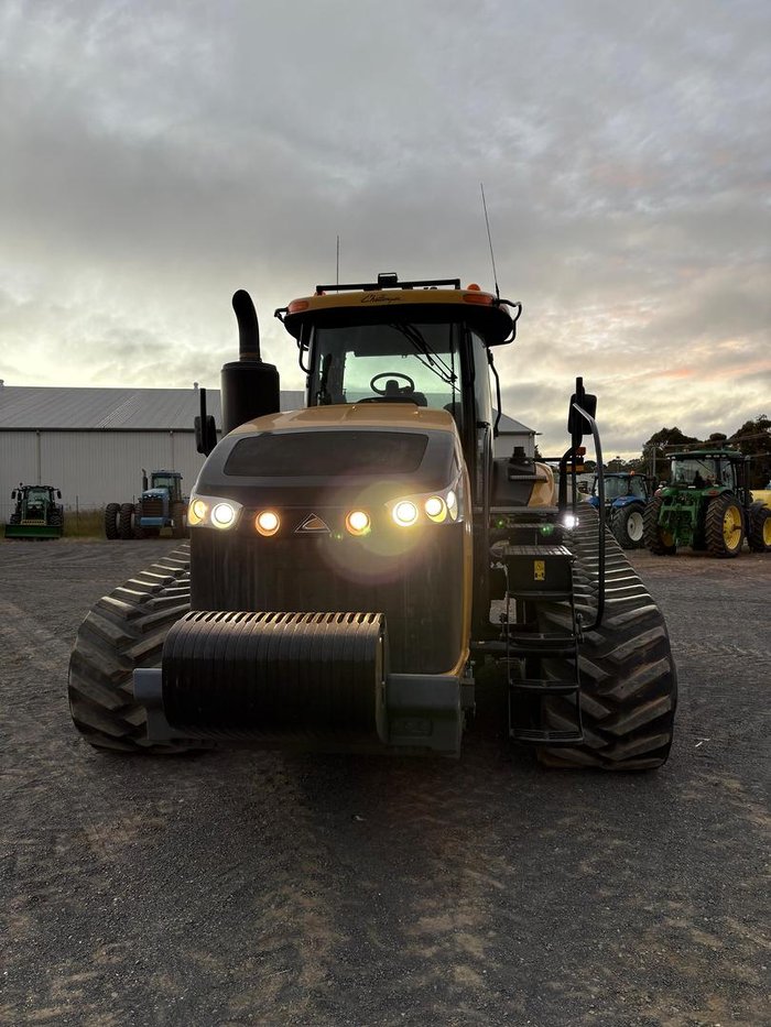 2018 Caterpillar 855E Yellow