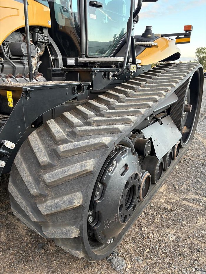 2018 Caterpillar 855E Yellow