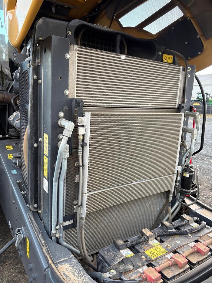 2018 Caterpillar 855E Yellow