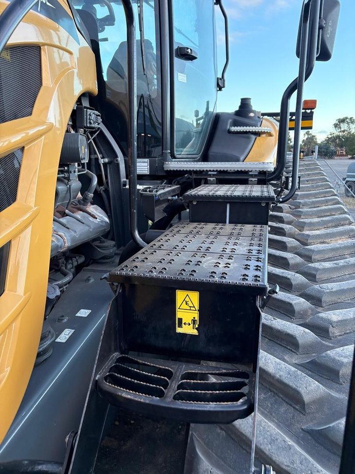 2018 Caterpillar 855E Yellow