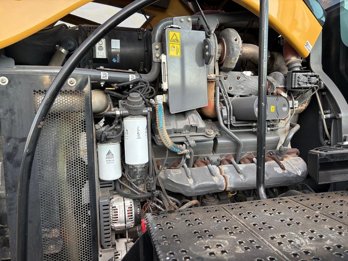 2018 Caterpillar 855E Yellow