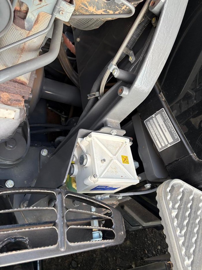 2018 Caterpillar 855E Yellow