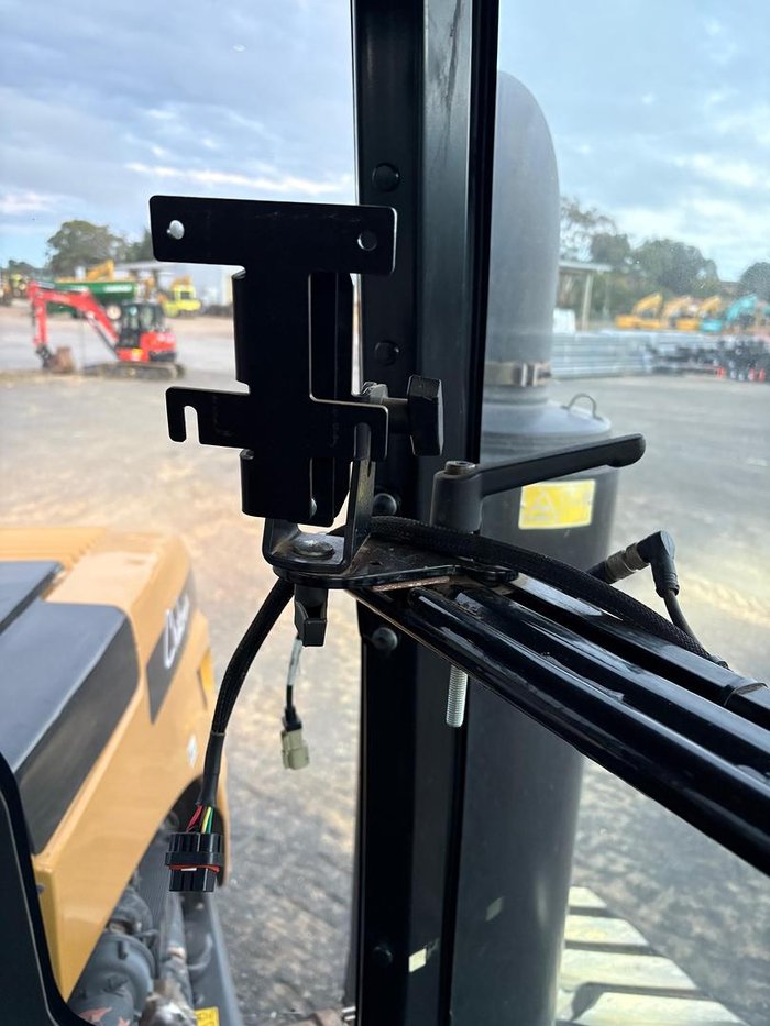 2018 Caterpillar 855E Yellow