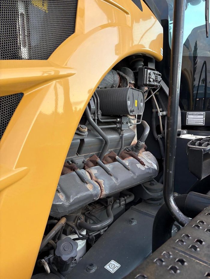 2018 Caterpillar 855E Yellow