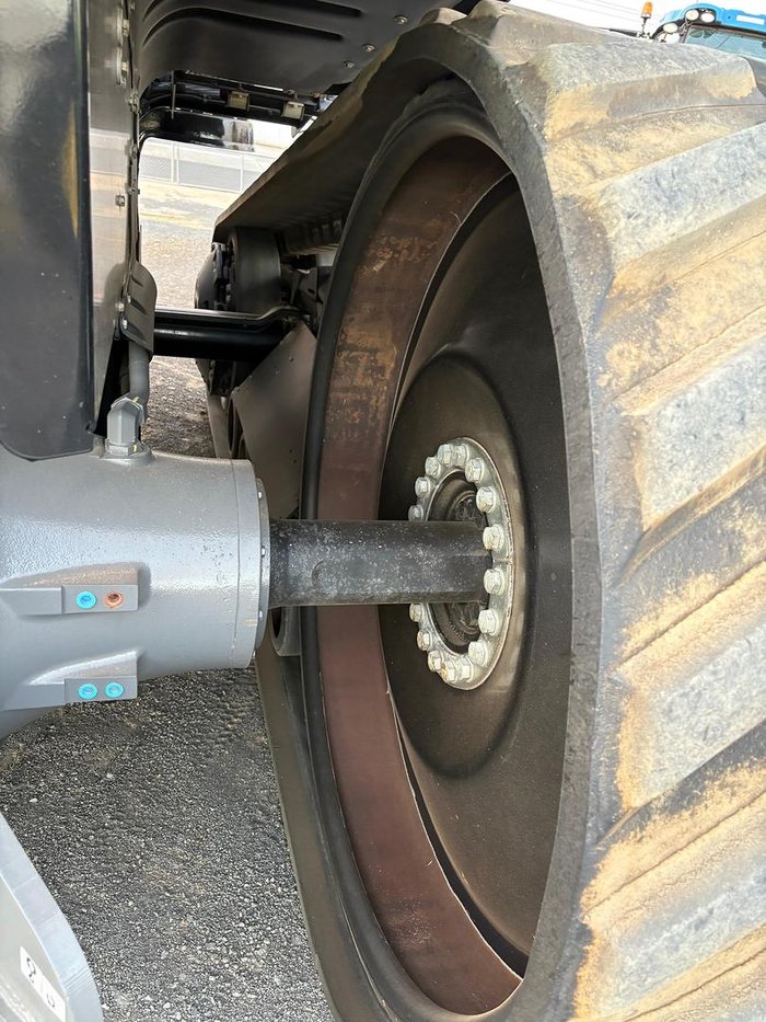 2018 Caterpillar 855E Yellow