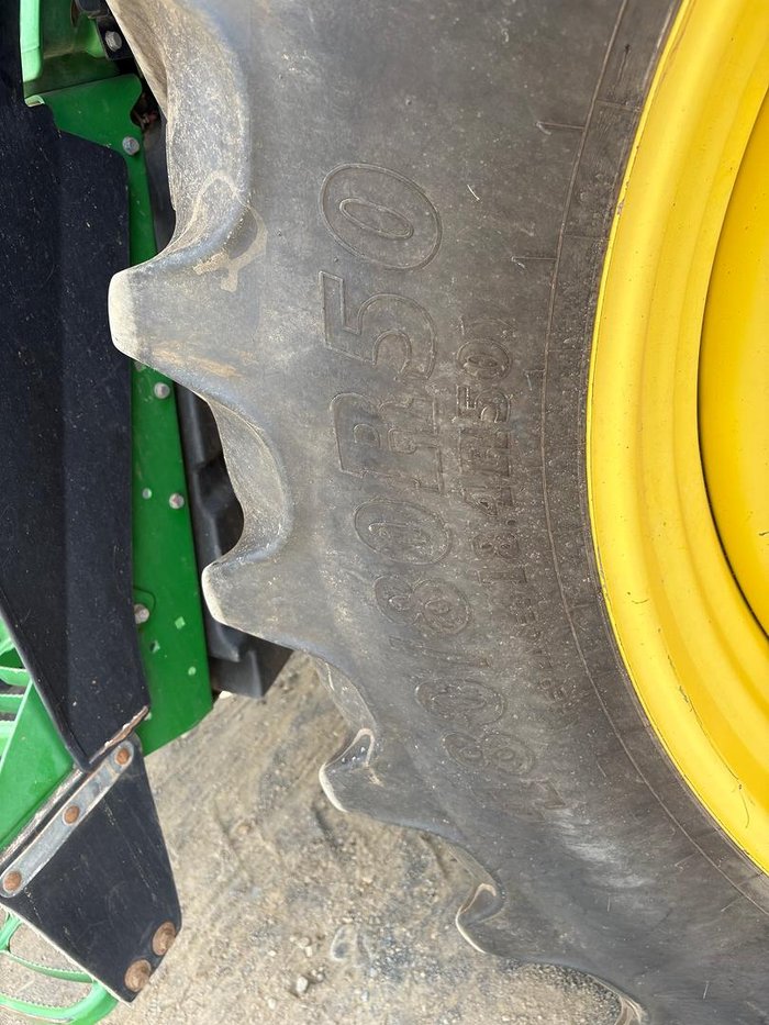 2019 John Deere 7210R Green