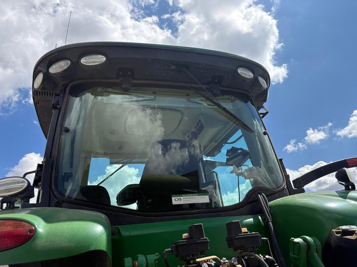 2019 John Deere 7210R Green