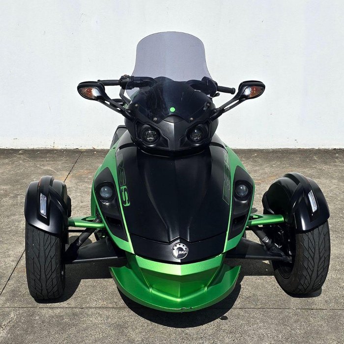 2013 Can-Am Spyder RSS SE5 Spyder RSS Green