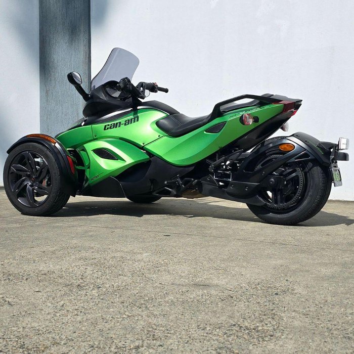 2013 Can-Am Spyder RSS SE5 Spyder RSS Green