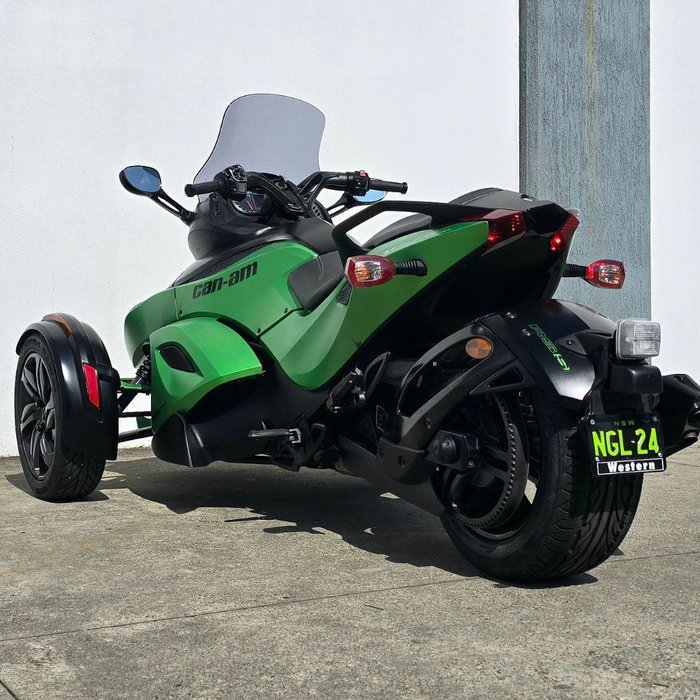 2013 Can-Am Spyder RSS SE5 Spyder RSS Green