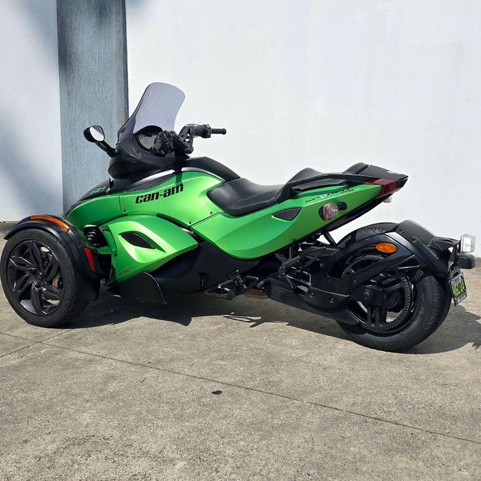 2013 Can-Am Spyder RSS SE5 Spyder RSS Green