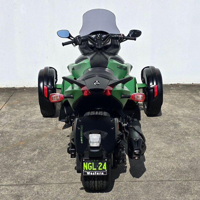 2013 Can-Am Spyder RSS SE5 Spyder RSS Green